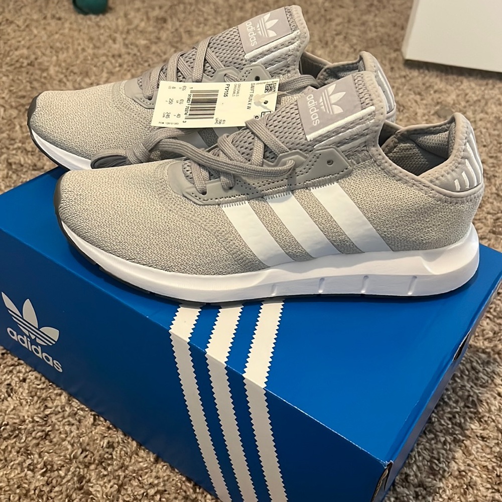 Adidas Swift Run X Sneakers